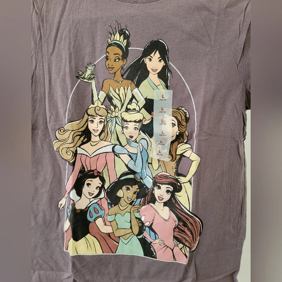 Old Navy Disney Princess Graphic T-Shirt NEW - Picture 2 of 4